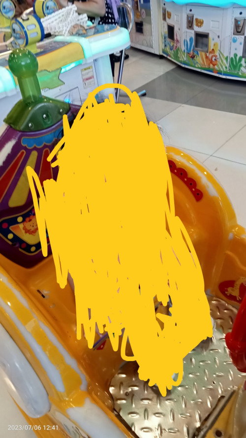 Nasubsob ang baby ko dyan pababa dahil na out balance sa pag upo habang pinipicturan ko