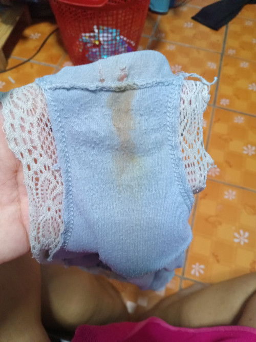 สอบถามแม่ๆหน่อยค่ะถ้าเป็นแบบนี้ควรไปหาหมอมั้ยค่ะมีอาการปวดท้องทุก20-30นาที