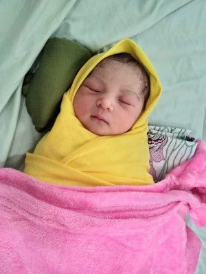 Alhamdulillah hpl 8 juli udah launching 8 juli. Baby girl berat 3,2kg pb 50cm dgn lahiran normal🥰
