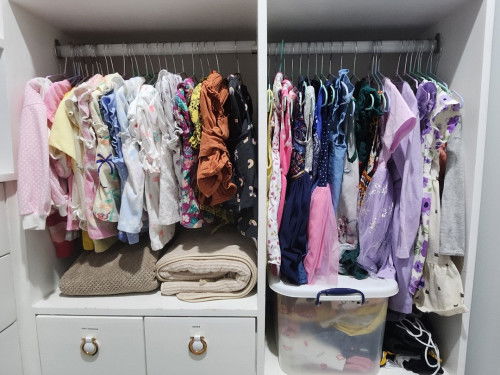 My toddler's mini closet ♥️