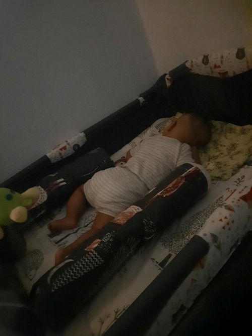 Bayi tidur tengkurap