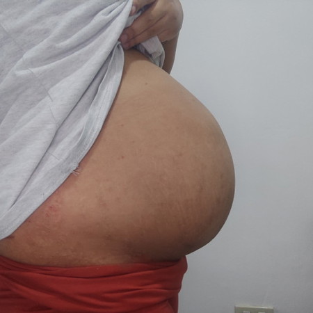 Baby bump 30 weeks