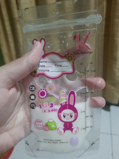 bun bayiku 4.5bln, udh campur sufor. ASIku ada tapi sedikit bgt, trs dia udh g mau nenput. Lanjut->