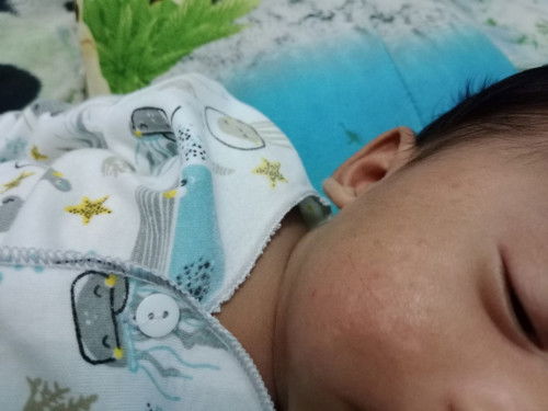 Wajah bayi putih putih