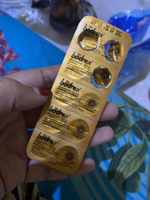 Aman ngak yah minum bodrex saat hmil muda???