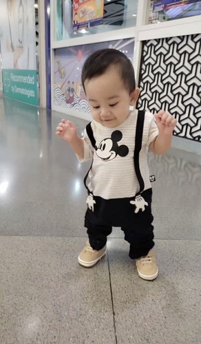 น้อง10เดือนเดินคล่องแล้ว ถือว่าไวไหมคะ?