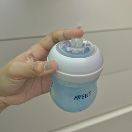 Kenapa ye puting botol kemek semasa anak minum?