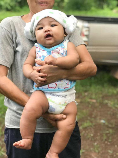 ลูกไม่กินนมผง แม่ๆมีวิธีไหนบ้างคะที่จะให้ลูกยอมกิน🥹