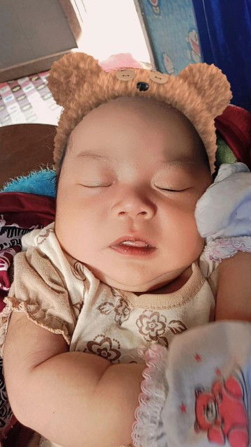 Bayi usia 1 bulan