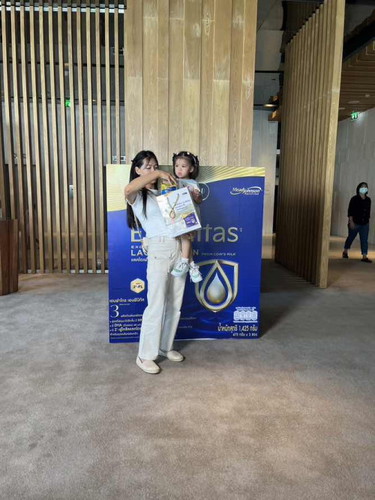 วันนี้หม่าม๊าเพิ่งได้รู้ว่าในน้ำนมเหลืองจะมีสารที่เรียกว่า ""แลคโตเฟอร์ริน"" อยู่ ช่วยสร้างภูมิคุ้มกันให้ลูก