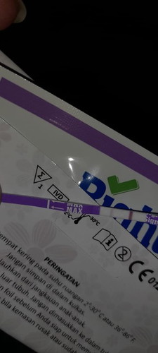 Saya terakhir mens 27 juni
Saya tespek tgl 31 hasilnya masih samar gini,apa saya beneran positif