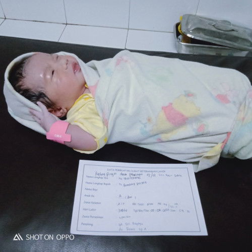 Hpl tgl 30 juli ..dan udah lewat 4 hari akhir ny dede udh louncing juga