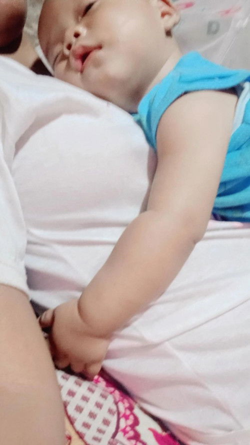 Assalamu'alaikum bunda².
Ini sy mau tanya anak sy lg pilek di taro d kasur rewel susah nafas,