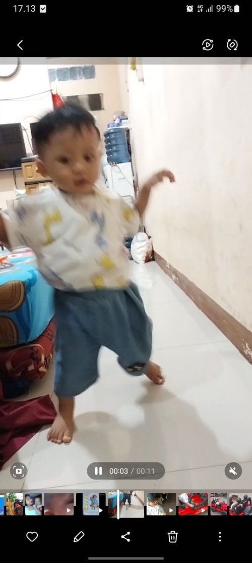 Alhamdulillah bun, anak ku 9bln udah jalan, sehat terus semua...🤲