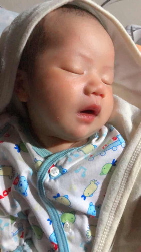 ลูกชอบนอนบิดไปมา