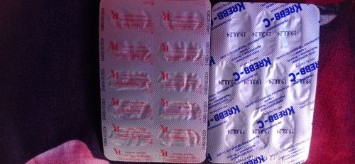 Hello mga mamsh ❤ Pwede po ba pagsabayin yang dalawang klase ng vitamins? Anong oras po pwede itake?