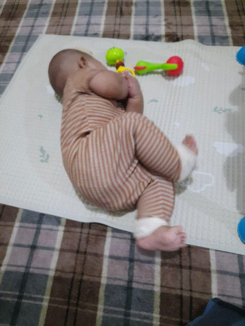 Belum bisa tengkurap sendiri