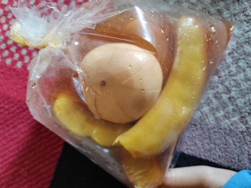 Makan jeruk