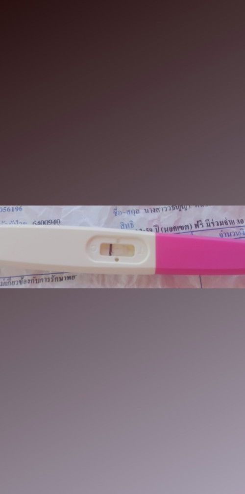 ตรวจเองขึ้น2ขีดจางๆ2-3อัน พอไปตรวจโรงบาลหมอบอกไม่ได้ท้องคะ ยังมีหวังอยู่ไหม😥🤨