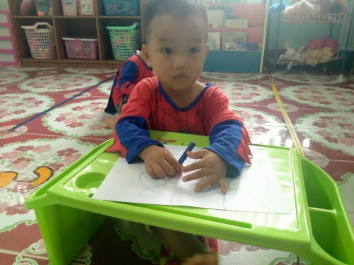 ไปเรียนดื่มนมไม่หมดค่ะแต่พอใช้ขวดนมดื่มหมดเลยค่ะ