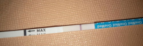 Bunda mau tanya ini postif apa  gak soal nya belum telat hasil tp nya ini samar banget hpht 23juli