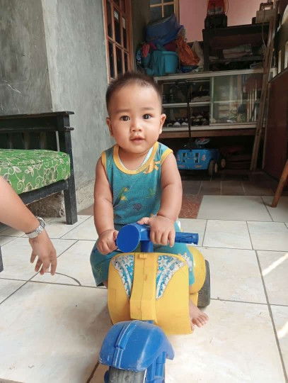 Milestone bayi 7 bulan