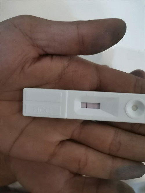 พอมีเลือดออกน้ำตาล​ะเลยตรวจขึ้นสองขีดแบบนี้จะท้องจริงหรือป่าวค่ะพอตกเย็นมีเลือดออก​แม่บ้านไหเป็น​บาง