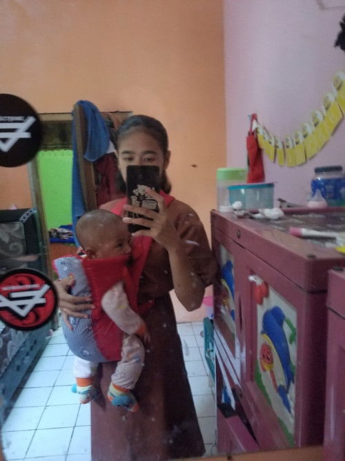 Aman ga baby 5bulan 10 hari di gendong pakek ini ?
