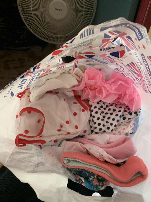 แม่ๆบ้านไหนจะคลอดลูกสาวเรามีเสื้อผ้าน้องแบ่งปันนะคะ🥰