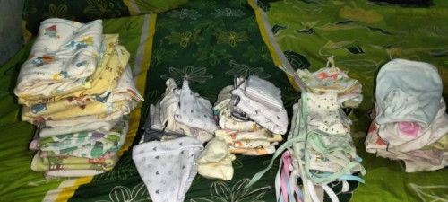 Preloved pakaian bayi unisex