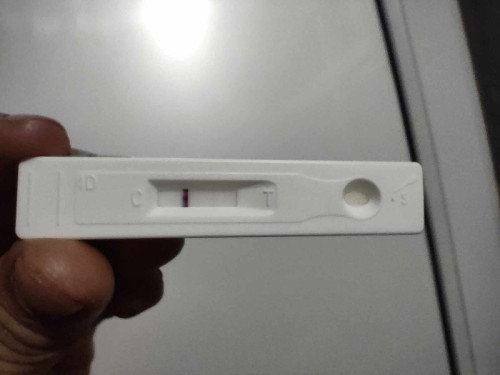 hello po may same po  ba sa akin dito na ganito po ung pt? positive po ba ito o negative?