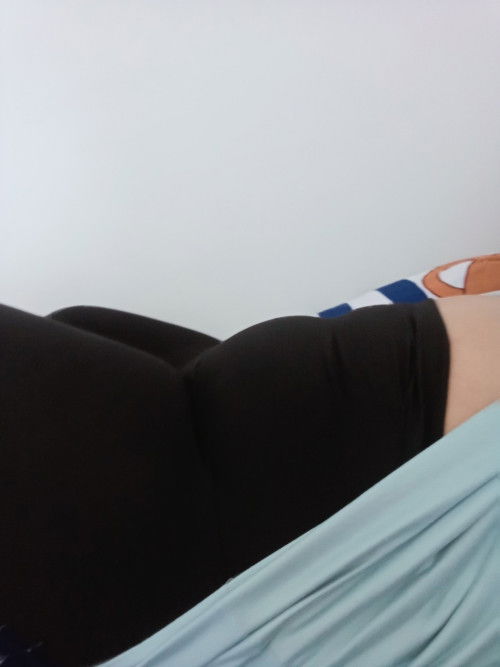 วันนี้พึ่ง8วีค หน้าท้องเเบบนี้ เดิมทีเราเป็นคนอ้วนมีหน้าท้อง  ปกติเริ่มมีหน้าท้องตอนกี่วีคค่ะ  เเต่ไ