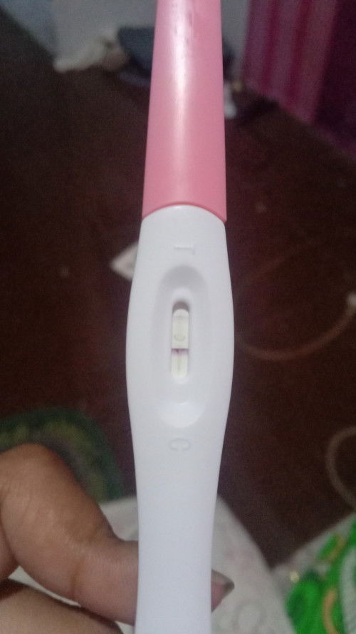 Foto 3hari yang lalu tes nya samar 
Kalau anak pertama ku dulu garis 2 jelas banget tapi ini samar