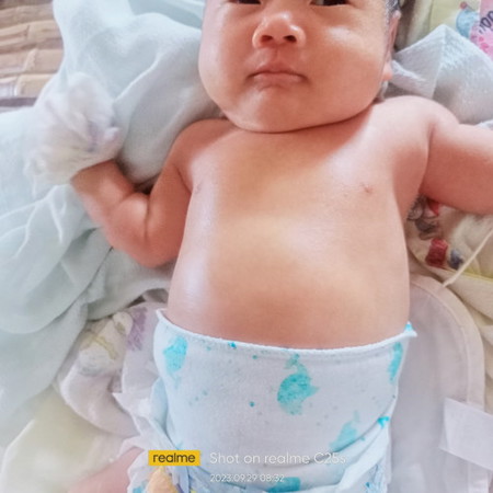 ok lng ba na qanito kalaki ang tyan ng bby ko 1 mo and 2week plang cia