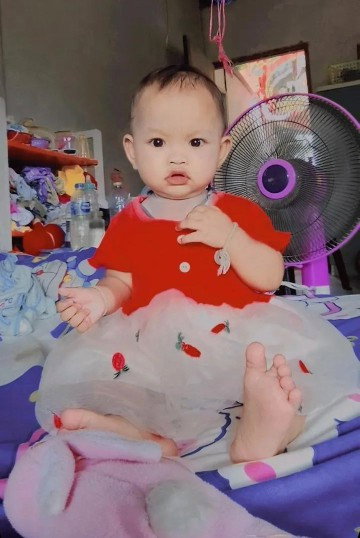 เด็ก8เดือน17วัน ลูกสาวคนแรก