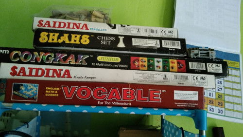 Hai..sebahagian hadiah anak dari peraduan dlm Dewan Pelajar..jom baca