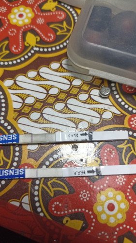 Maaf mau tanya kalo garis samar gini positif apa negatif ya