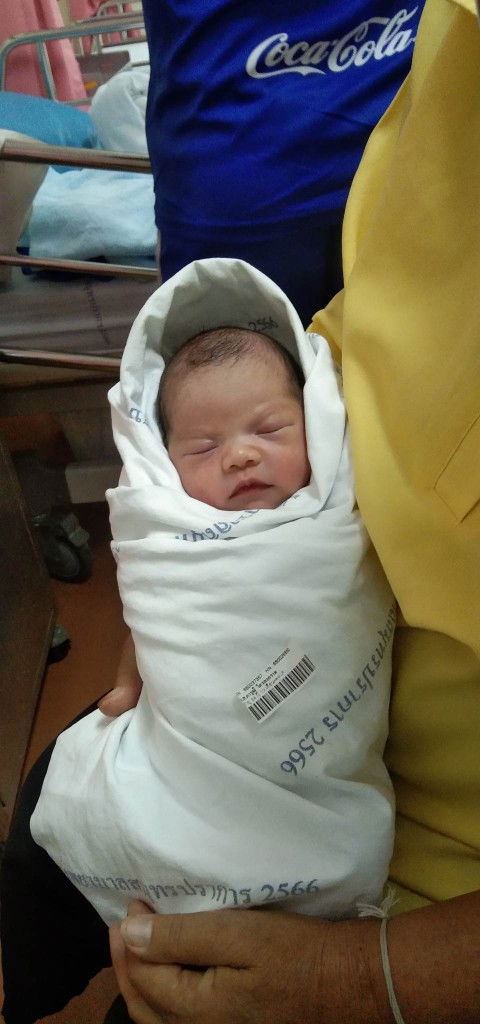 แอบแตกมาแล้วคะแม่ๆ 38 Week รอคลอดธรรมชาติแต่ได้ผ่าเจ็บสองต่อไปอีก 😂