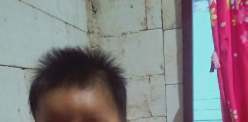 Cara melemaskan rambut bayi yang berdiri