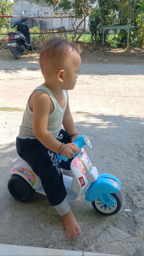 Mau bertanya bunda bundaa anak saya usia 17 bulan bund