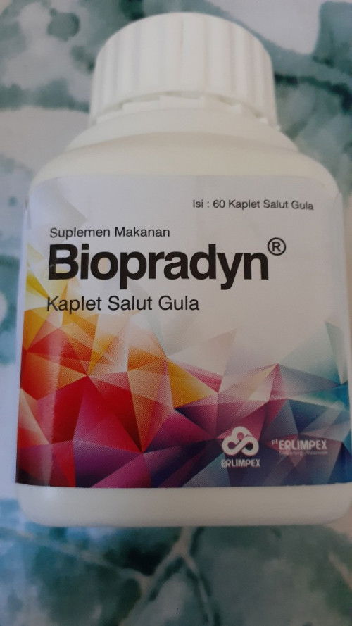 Suplemen vitamin