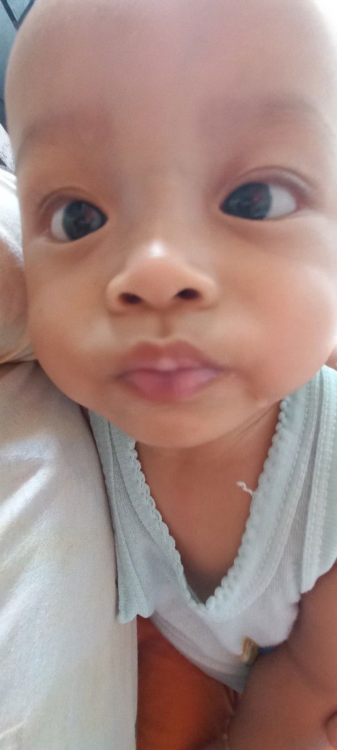 Bibir bayi yang tengah ungu