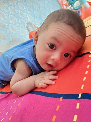 Bun apa ada yg pernah ngalamin si kecil nangis histeris padahal tdk sakit juga tdk demam