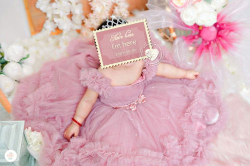 Sale sale sale!
Gown for photoshoot