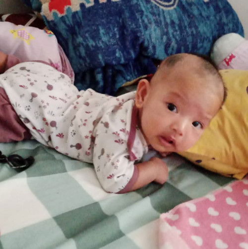 Baby 2bulan 15 hari tengkurep