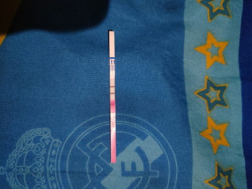 Bun mau tanya ini positif atau tidak , mohon infonya bun karena ini kehamilan pertama