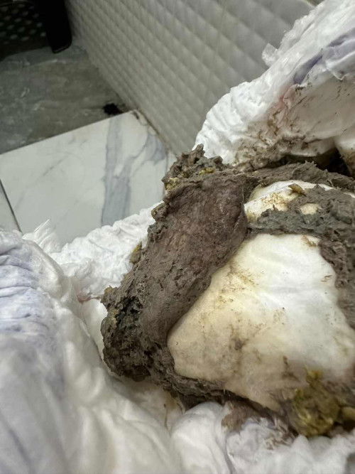 น้องถ่ายสีแปลกแปลกค่ะ