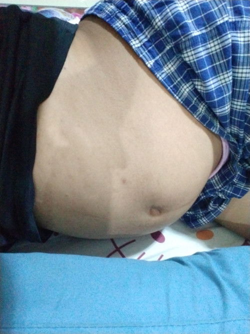 bun normal ga ya hamil 7 buln perut ga gede,tpi kecil. saya kadang stress gara2  omongan orang2.