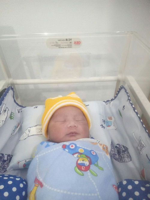 Ga bisa berkata apa" lagi.  Dunia ku di luluh lantakan oleh kepergiannya.