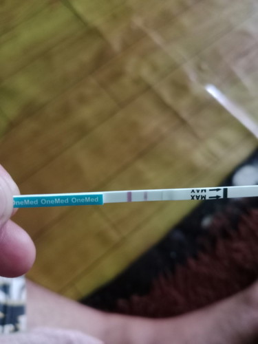 Antara positif dan samar